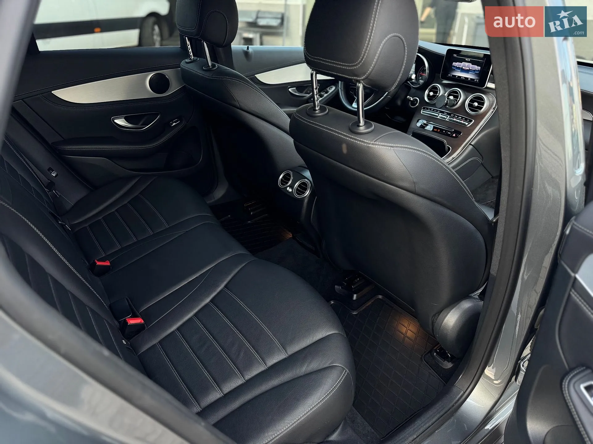 2016 Mercedes-Benz GLC - мініатюра 23