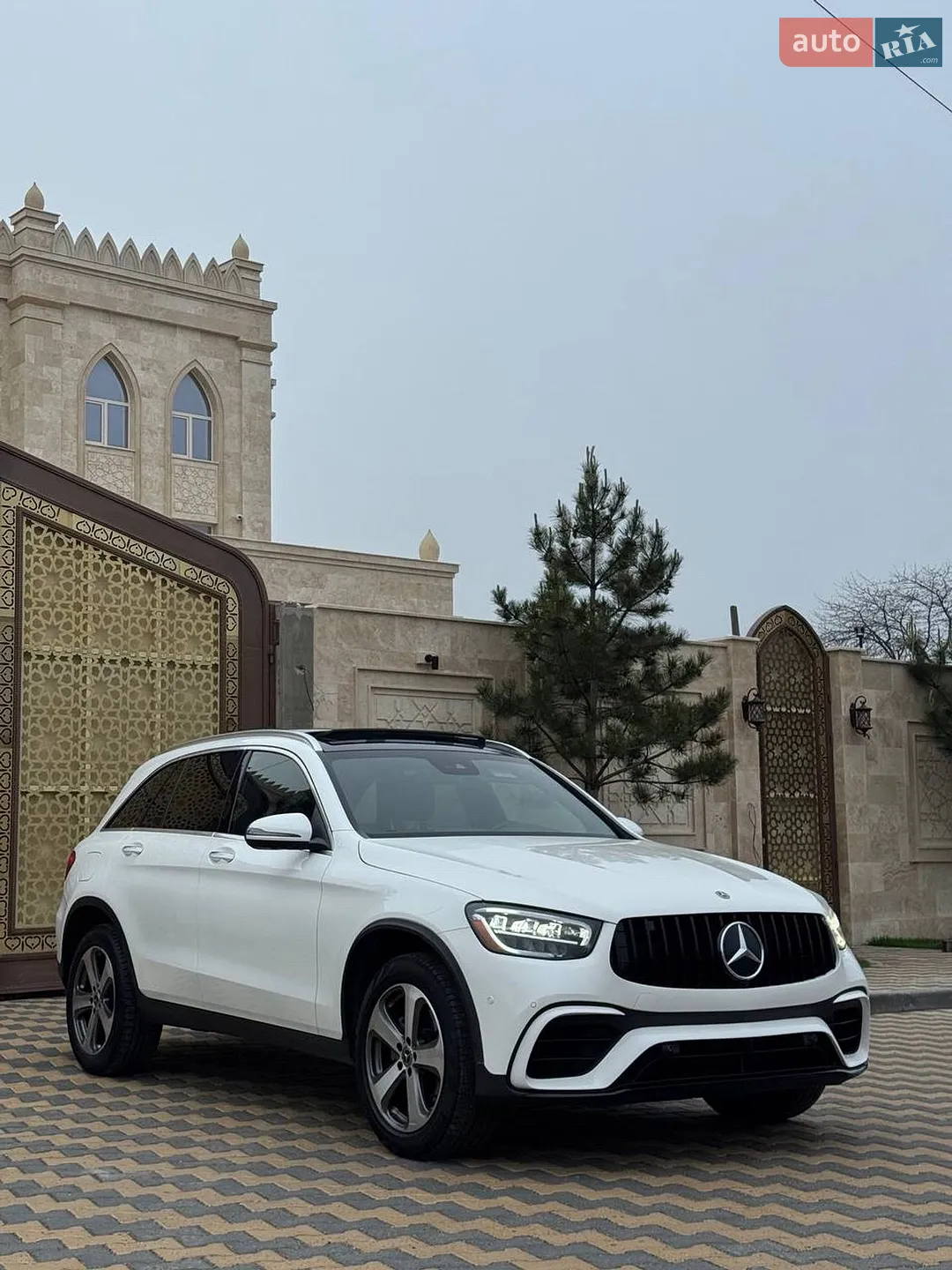 2022 Mercedes-Benz GLC - фото 1