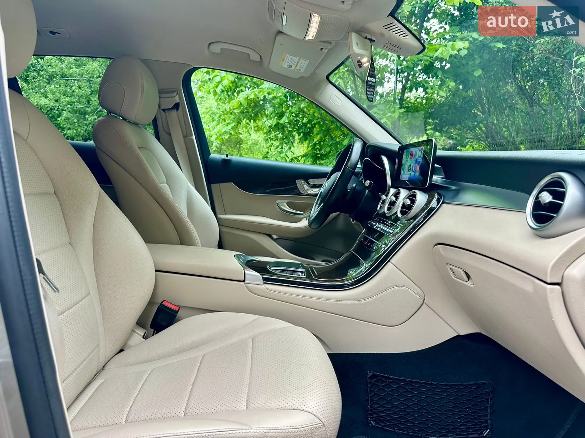 2020 Mercedes-Benz GLC - мініатюра 31