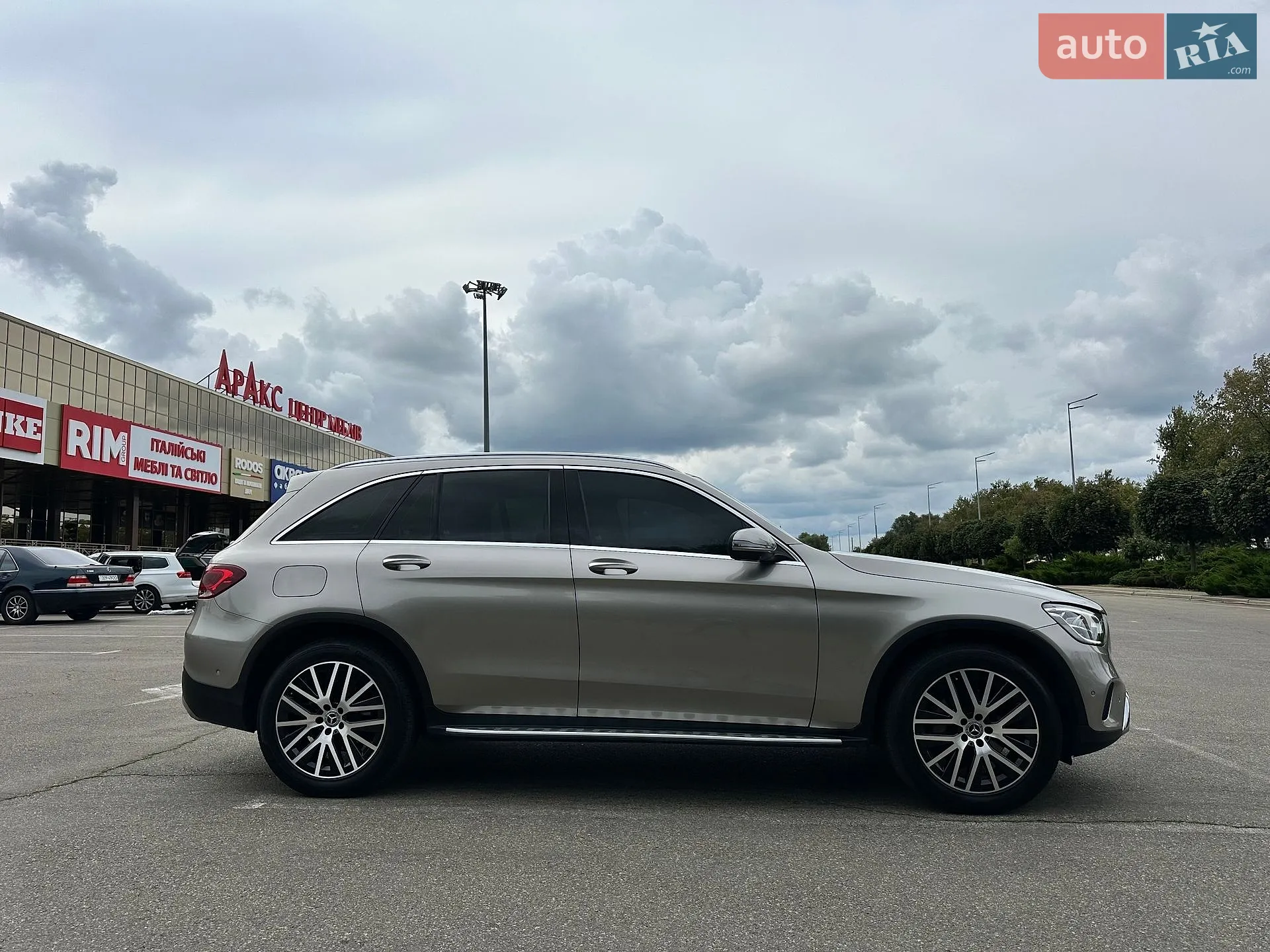 2022 Mercedes-Benz GLC - мініатюра 17