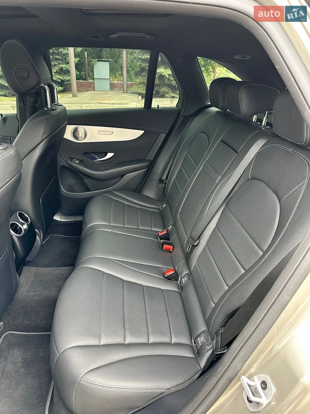 2022 Mercedes-Benz GLC - мініатюра 28