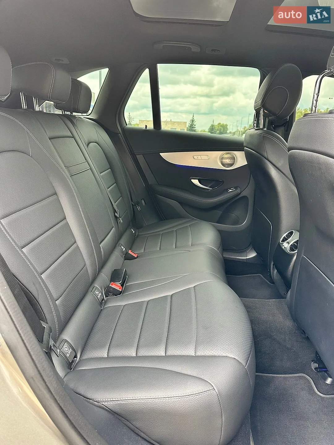2022 Mercedes-Benz GLC - мініатюра 33