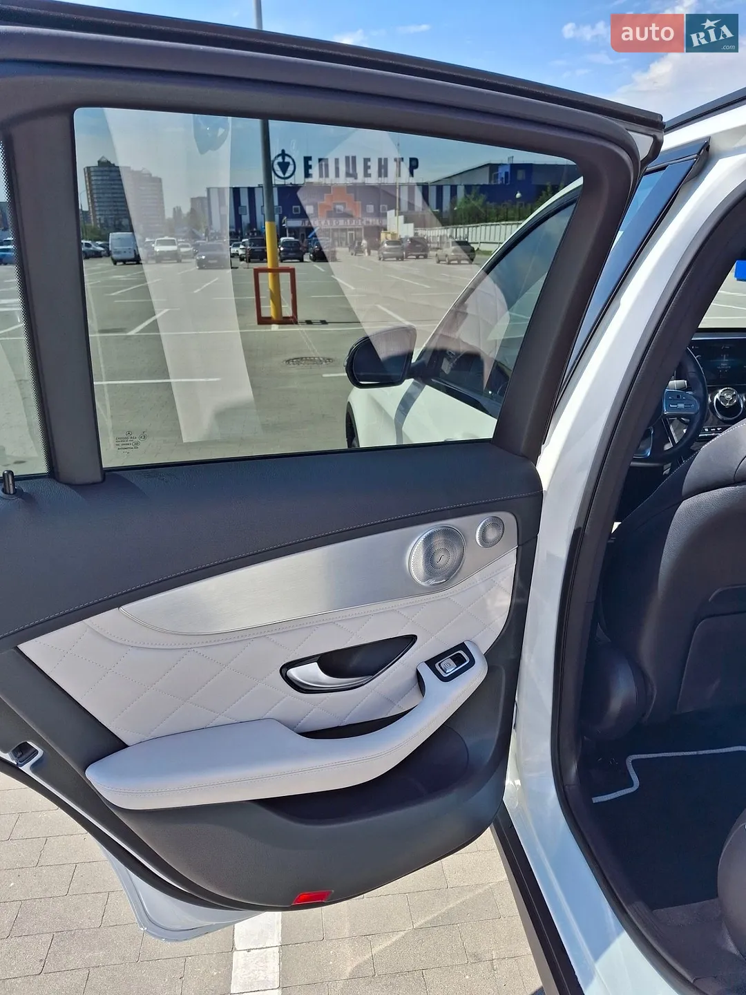 2019 Mercedes-Benz GLC - мініатюра 19