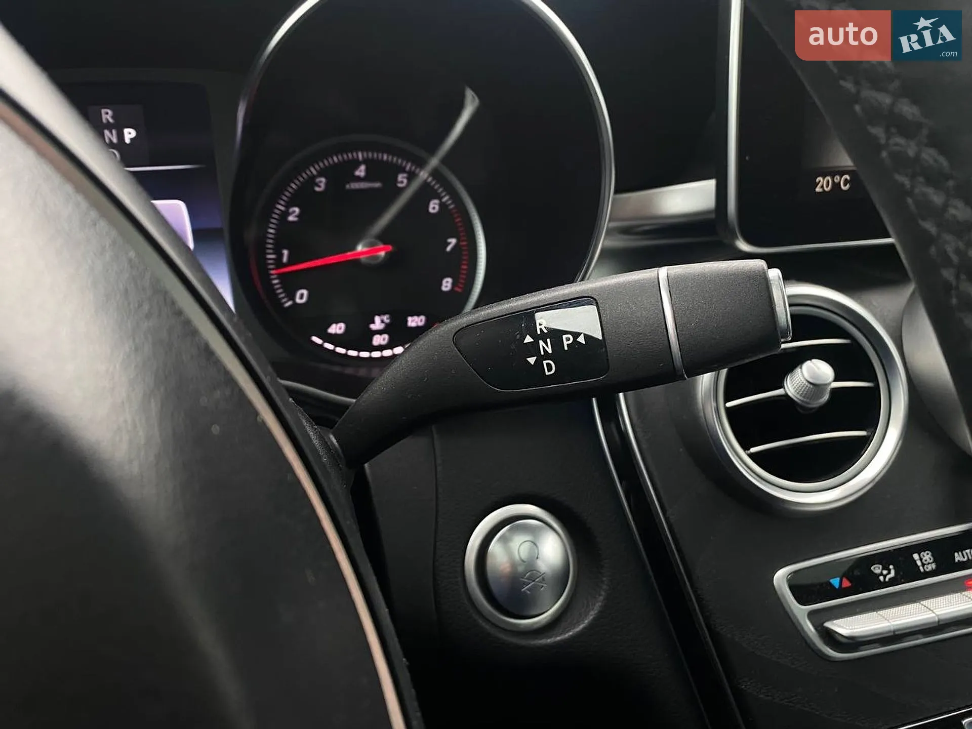 2018 Mercedes-Benz GLC - мініатюра 37