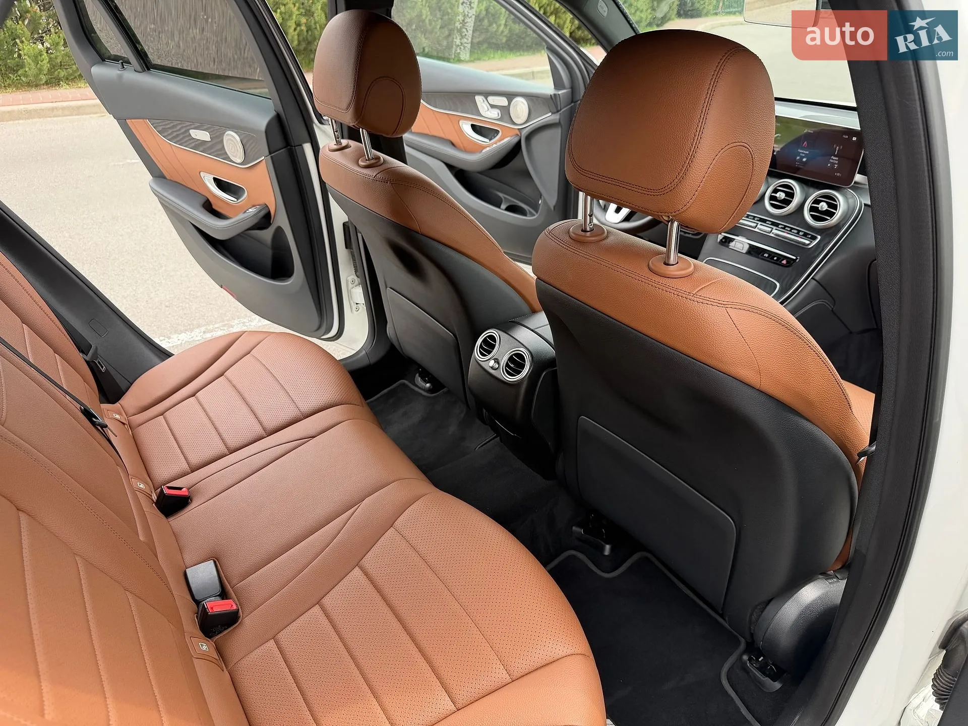 2020 Mercedes-Benz GLC - мініатюра 46