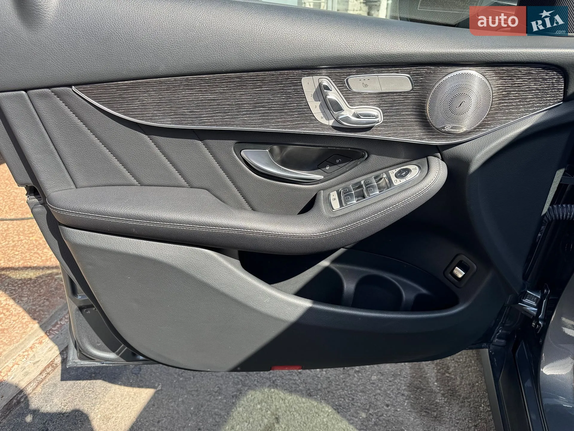 2021 Mercedes-Benz GLC - мініатюра 103
