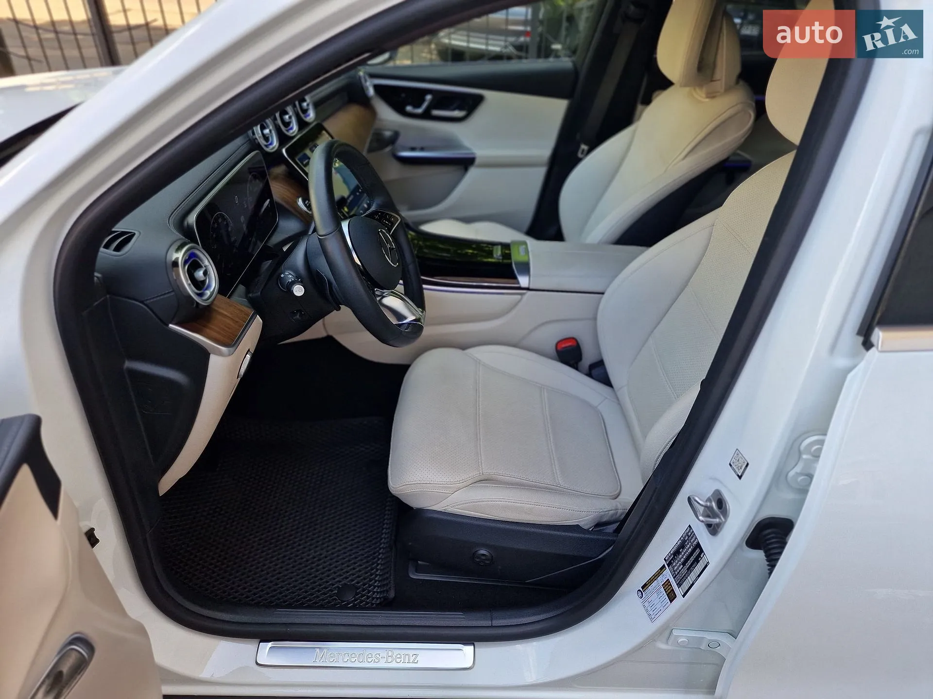 2024 Mercedes-Benz GLC - мініатюра 46