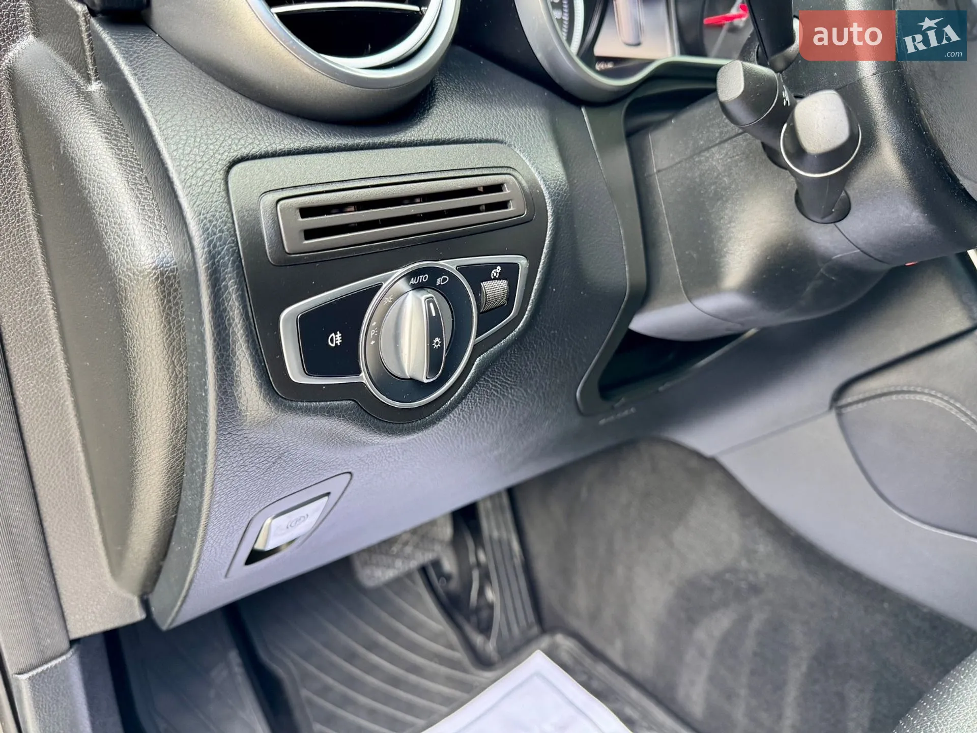 2018 Mercedes-Benz GLC - мініатюра 111