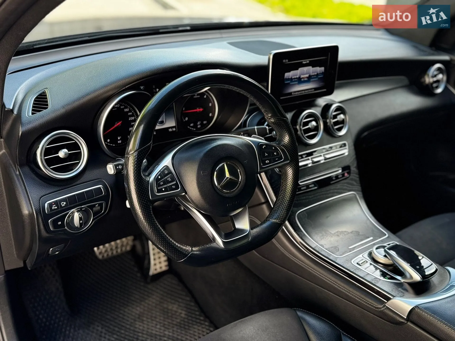 2018 Mercedes-Benz GLC - мініатюра 23