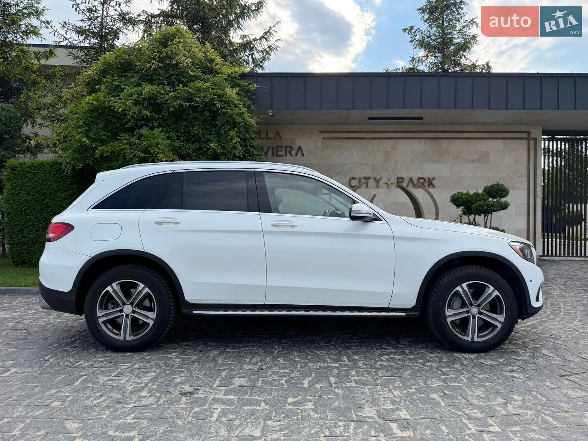 2015 Mercedes-Benz GLC - мініатюра 15