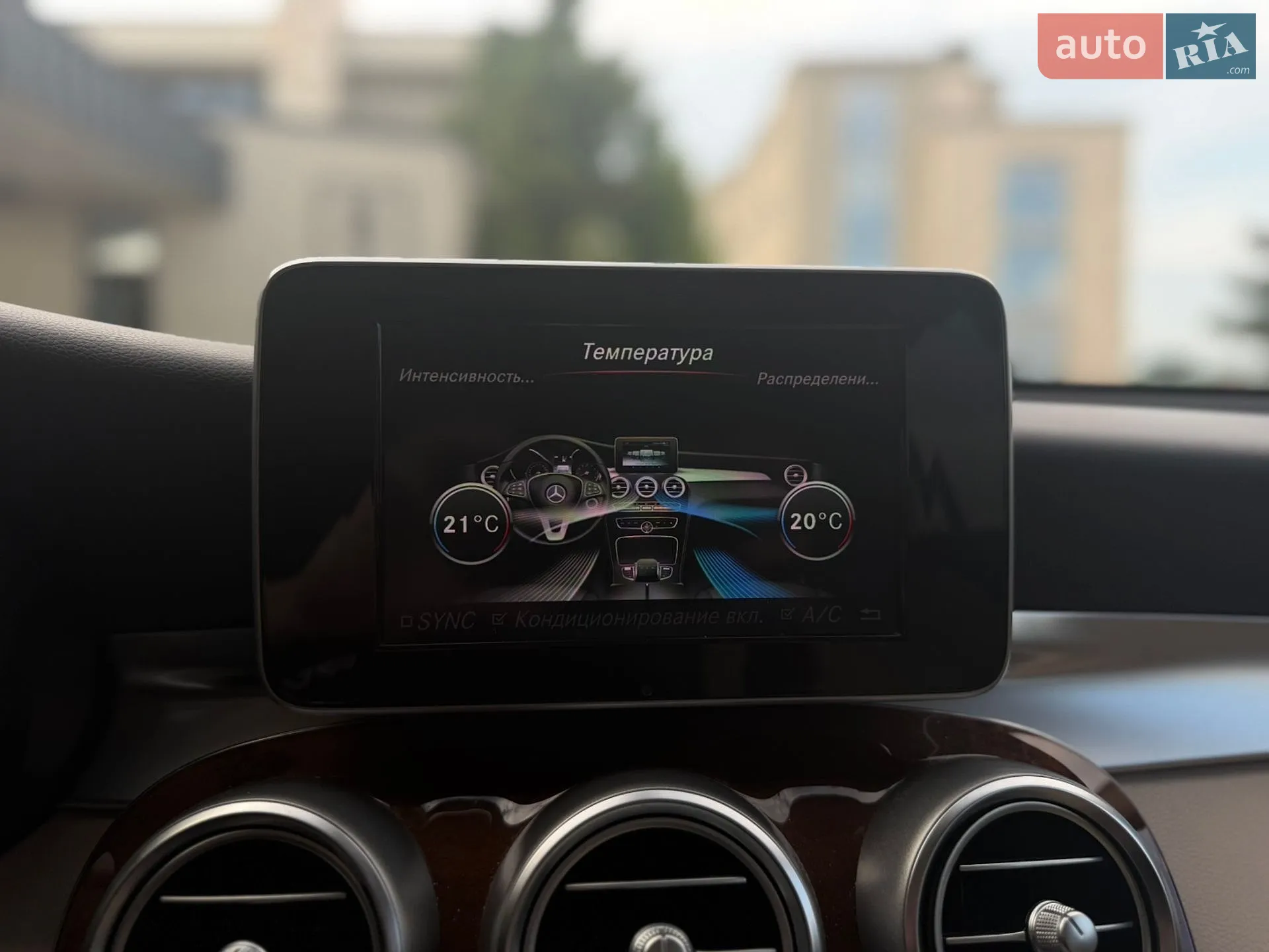 2015 Mercedes-Benz GLC - мініатюра 49