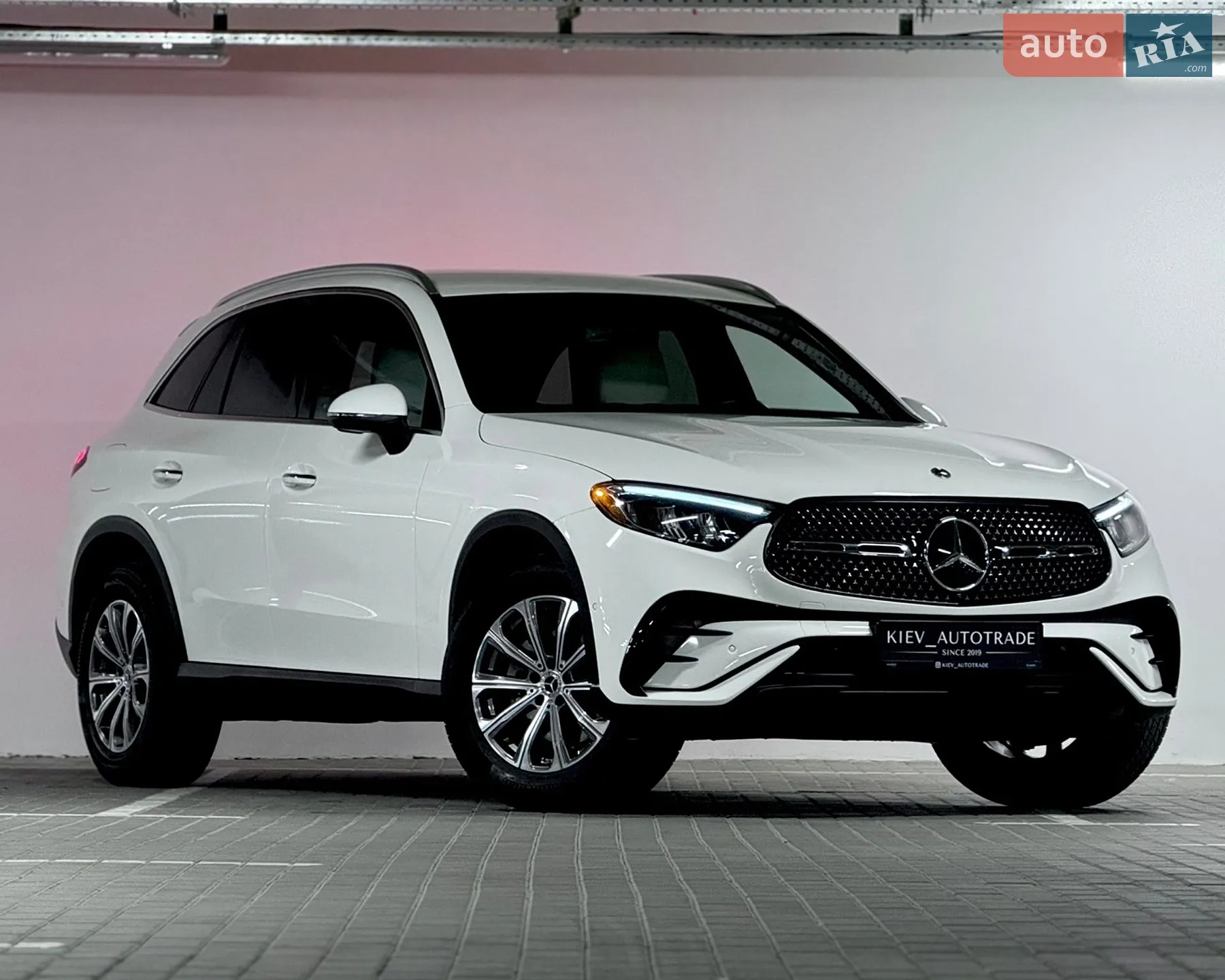 2023 Mercedes-Benz GLC - фото 1