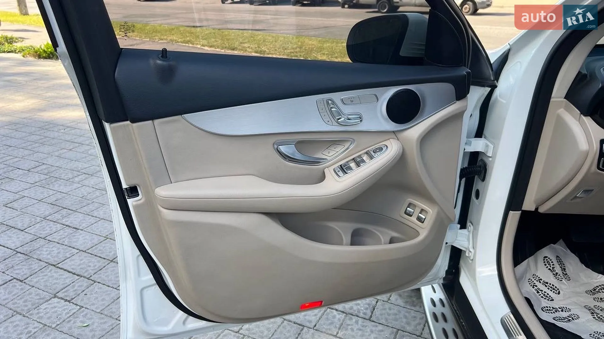 2018 Mercedes-Benz GLC - мініатюра 22