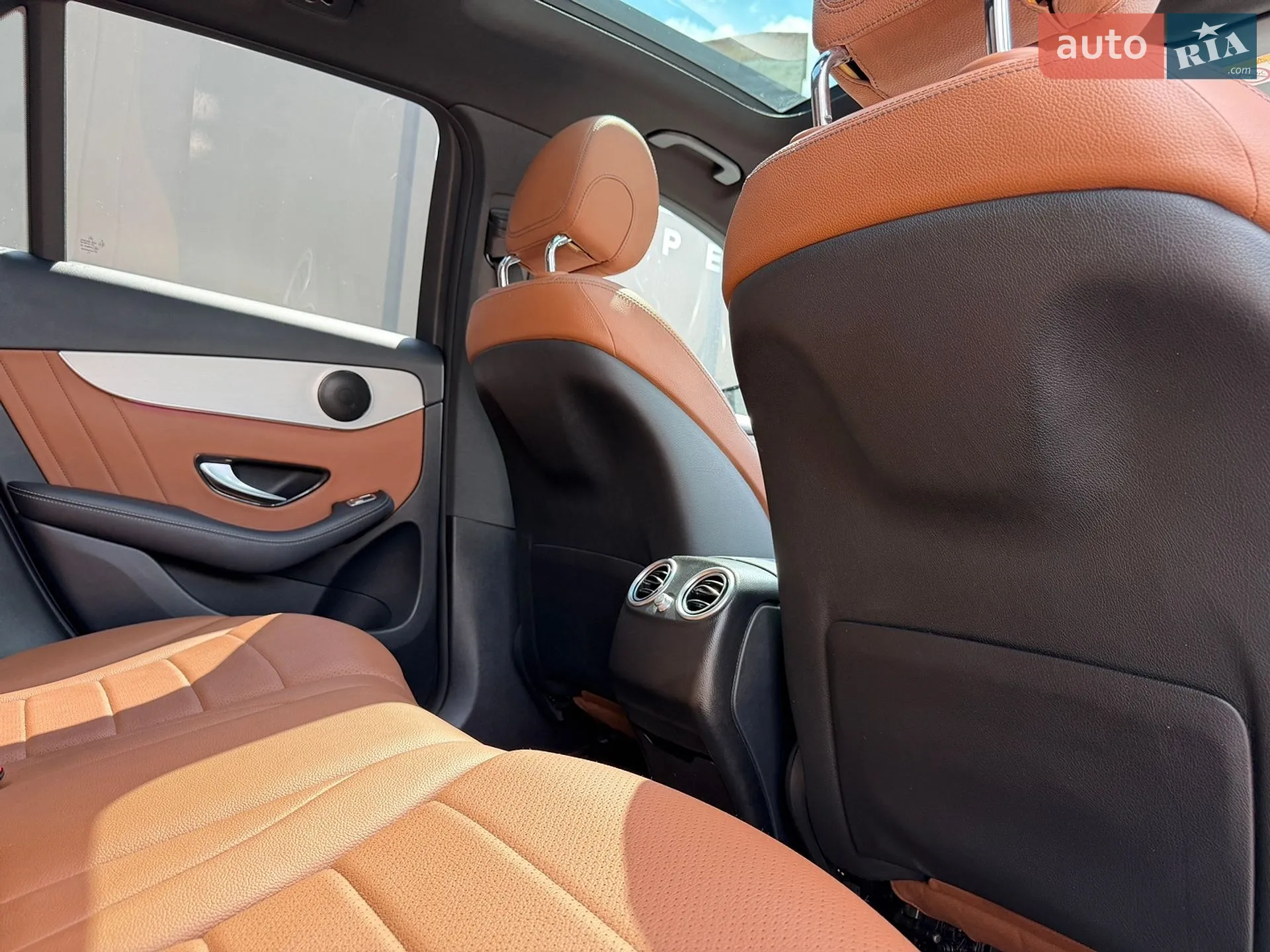 2020 Mercedes-Benz GLC - мініатюра 27