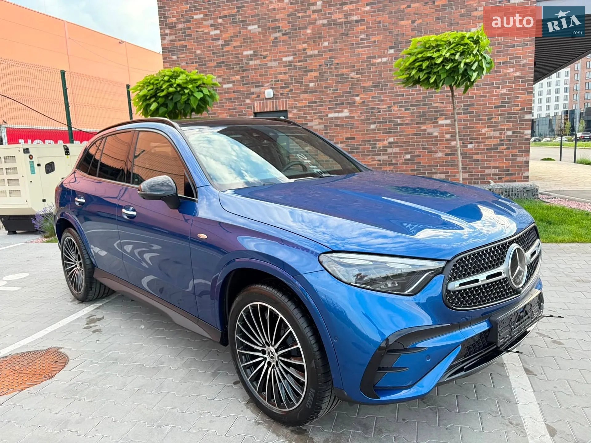 2025 Mercedes-Benz GLC - мініатюра 28