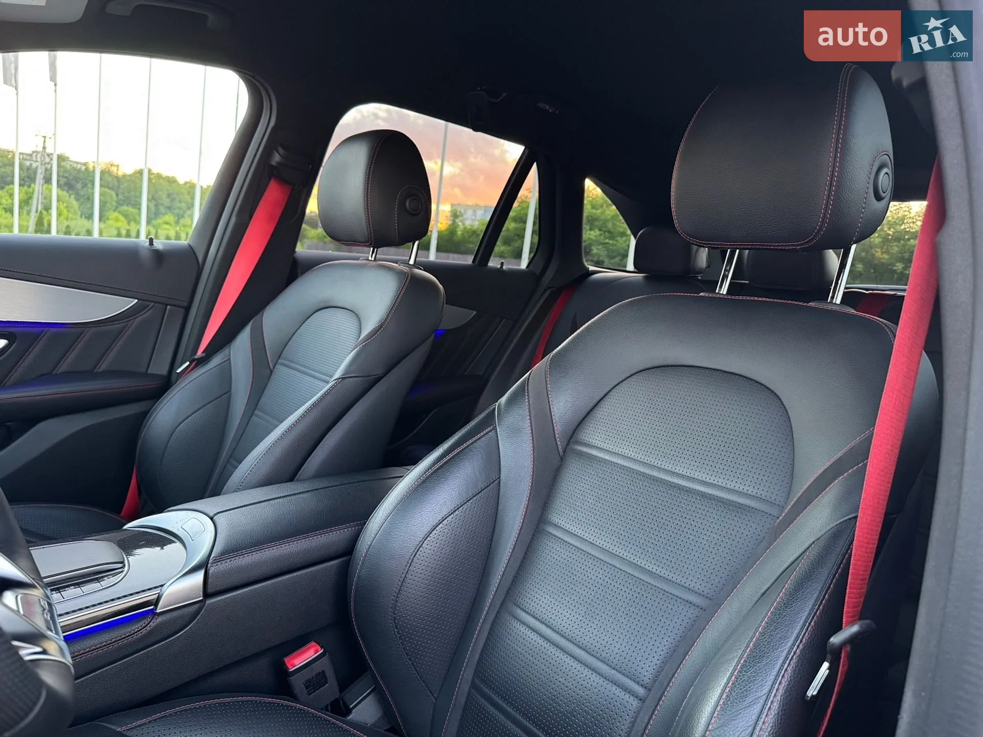 2019 Mercedes-Benz GLC - мініатюра 48