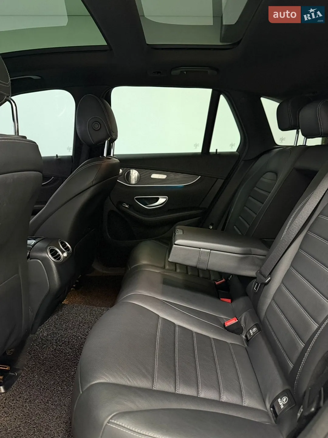 2016 Mercedes-Benz GLC - мініатюра 37
