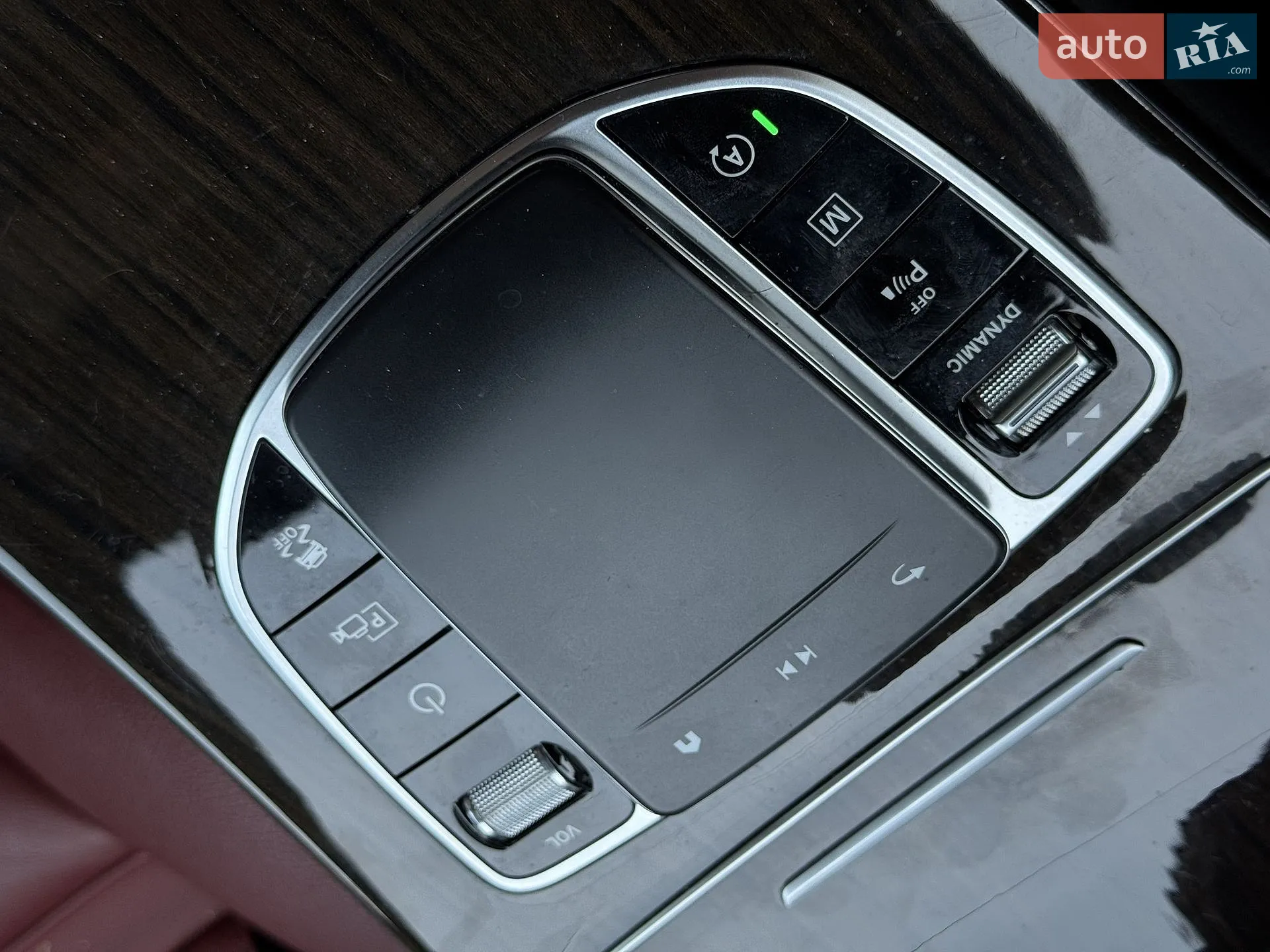 2021 Mercedes-Benz GLC - мініатюра 33