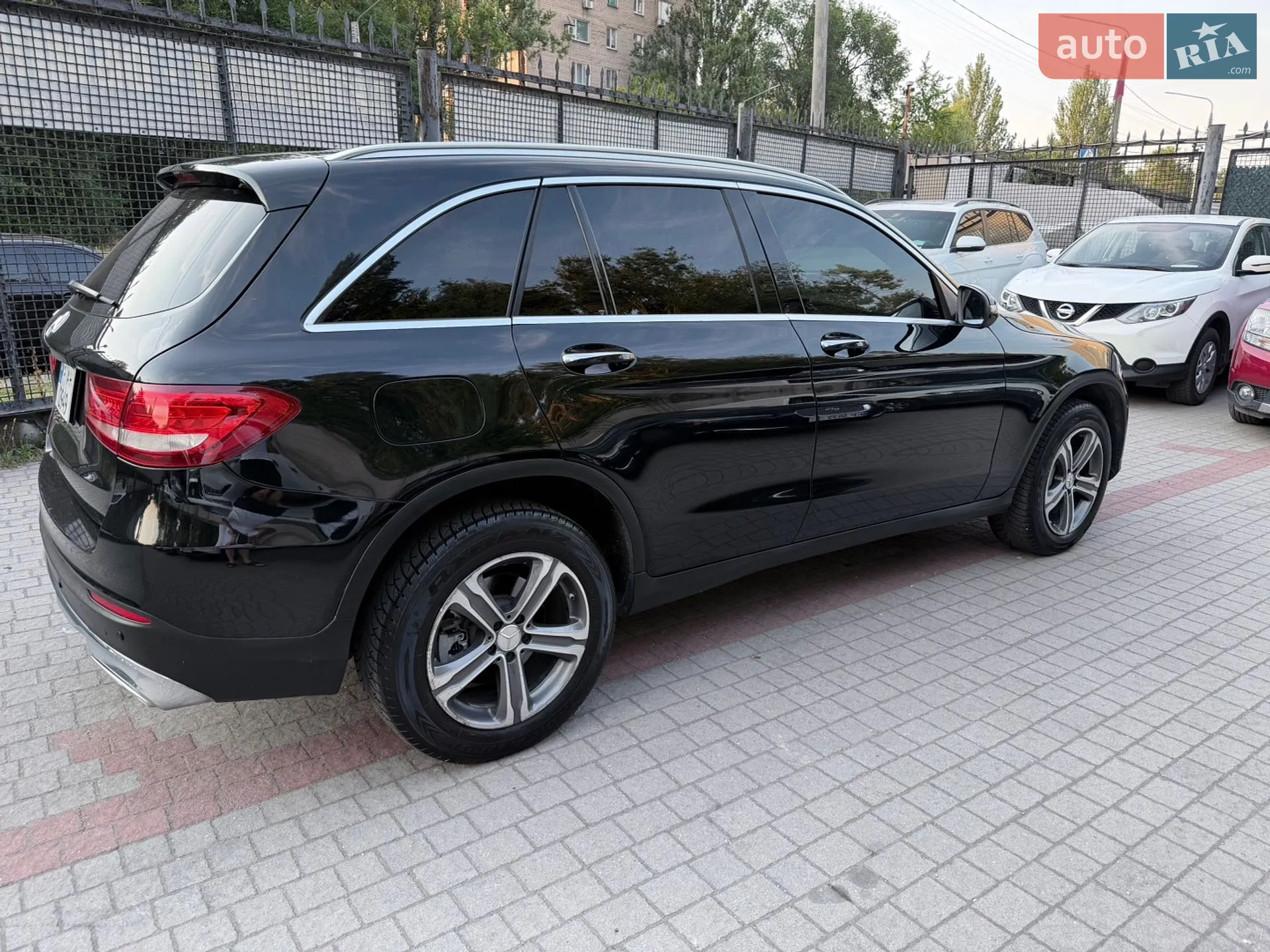 2015 Mercedes-Benz GLC - мініатюра 33
