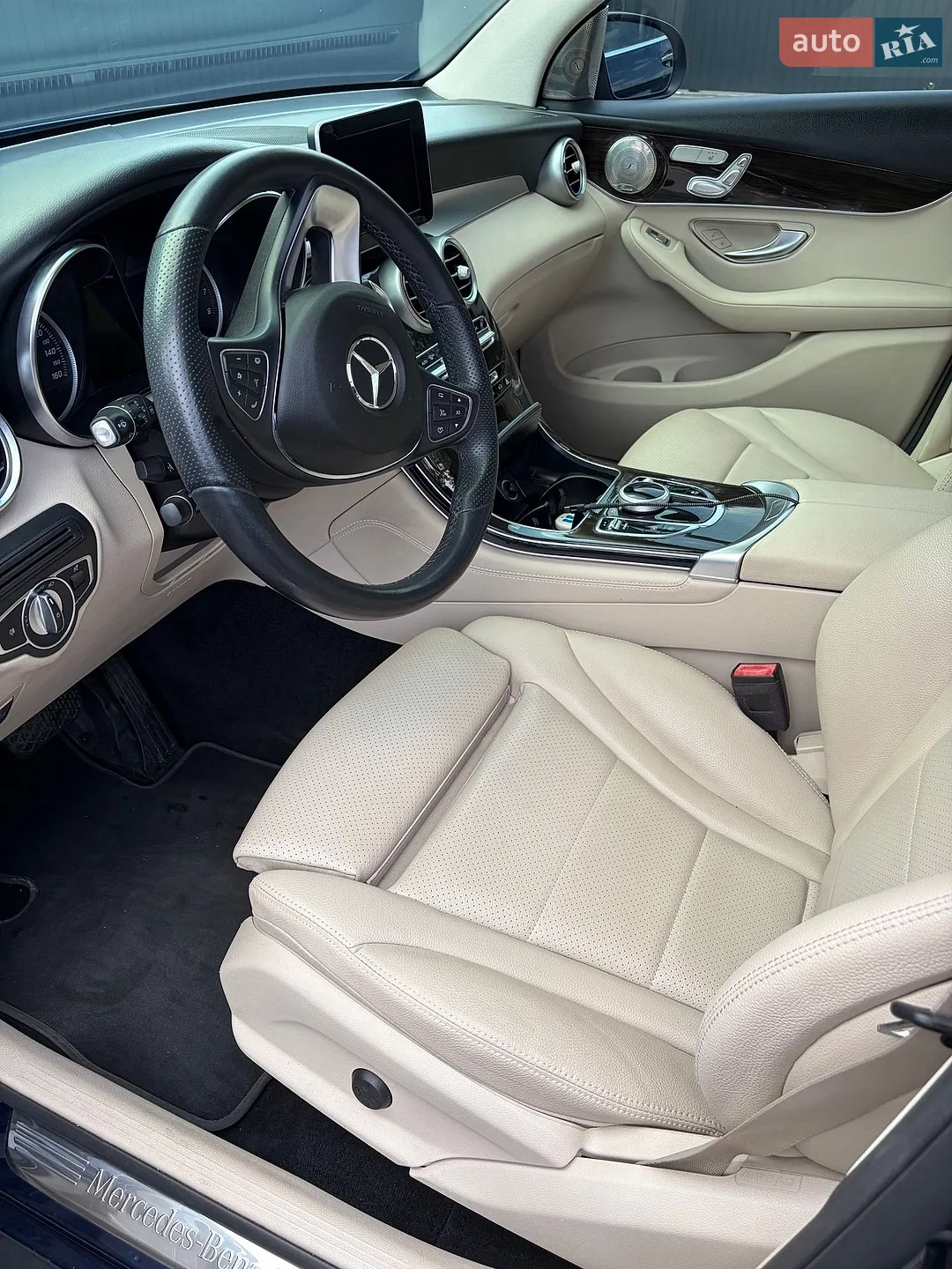 2019 Mercedes-Benz GLC - мініатюра 2
