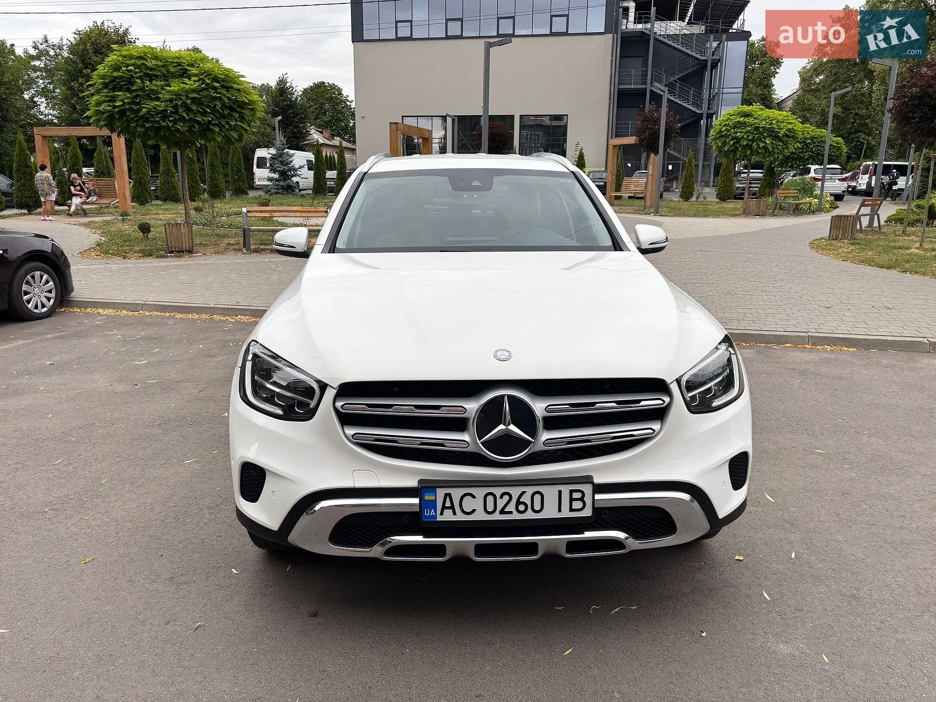 2022 Mercedes-Benz GLC - мініатюра 28