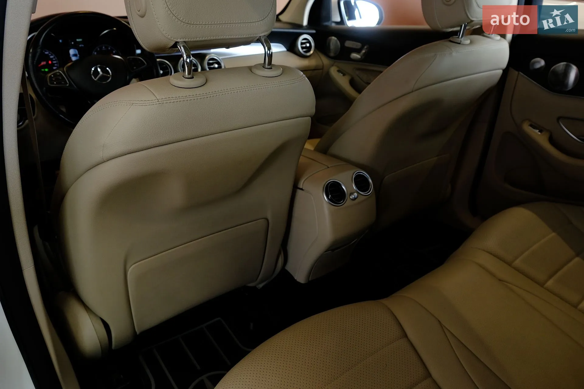 2019 Mercedes-Benz GLC - мініатюра 30
