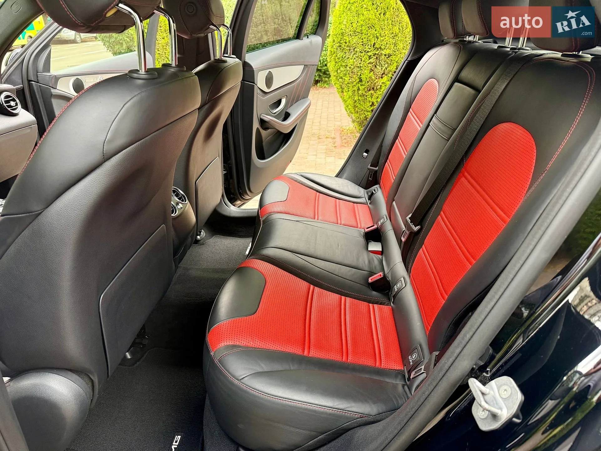 2018 Mercedes-Benz GLC - мініатюра 44