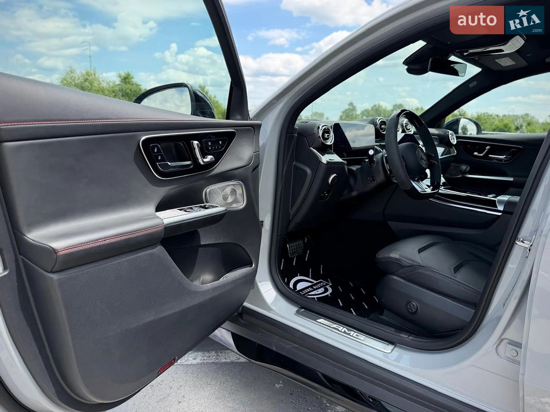 2025 Mercedes-Benz GLC - мініатюра 66