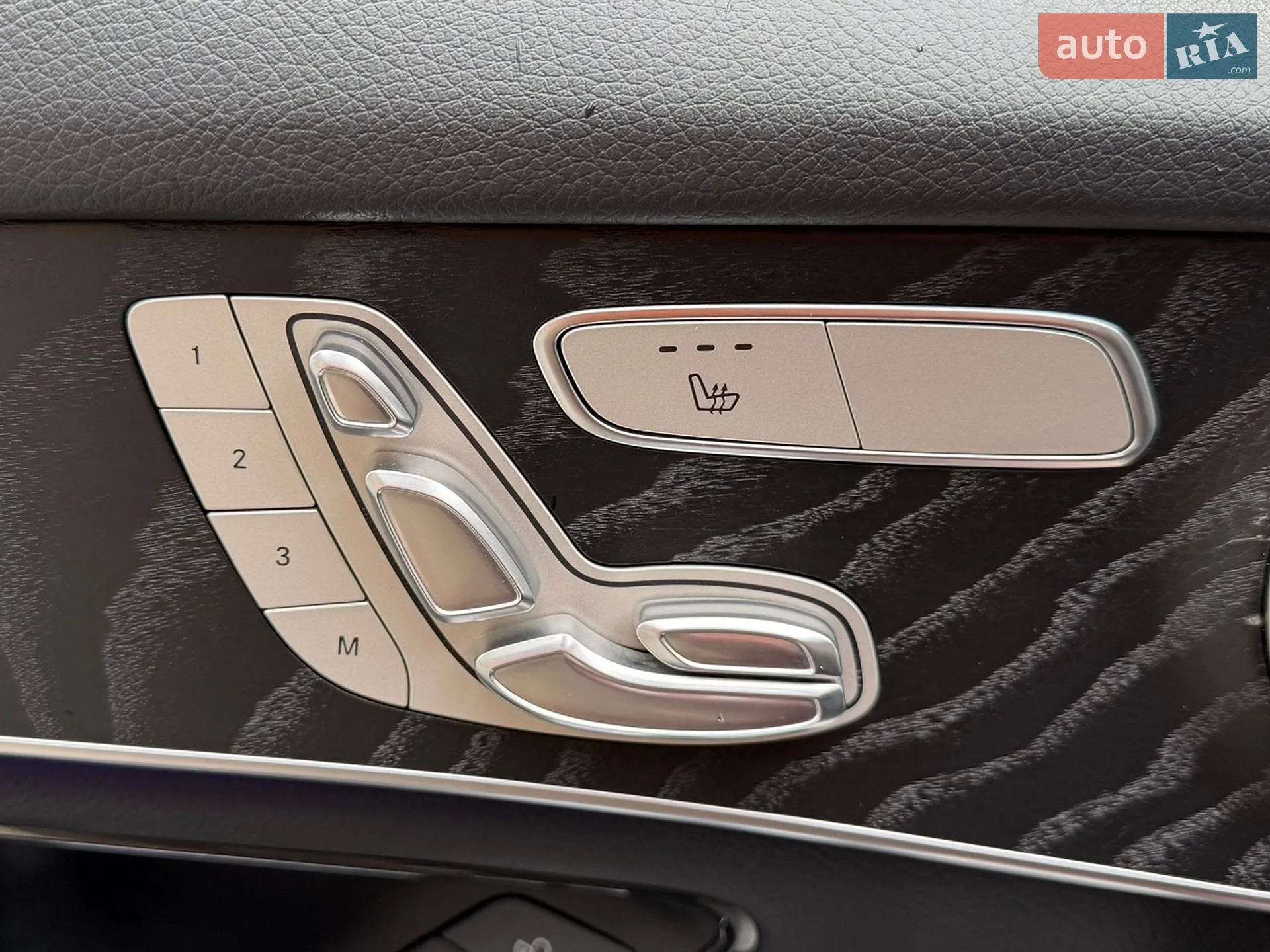 2019 Mercedes-Benz GLC - мініатюра 43