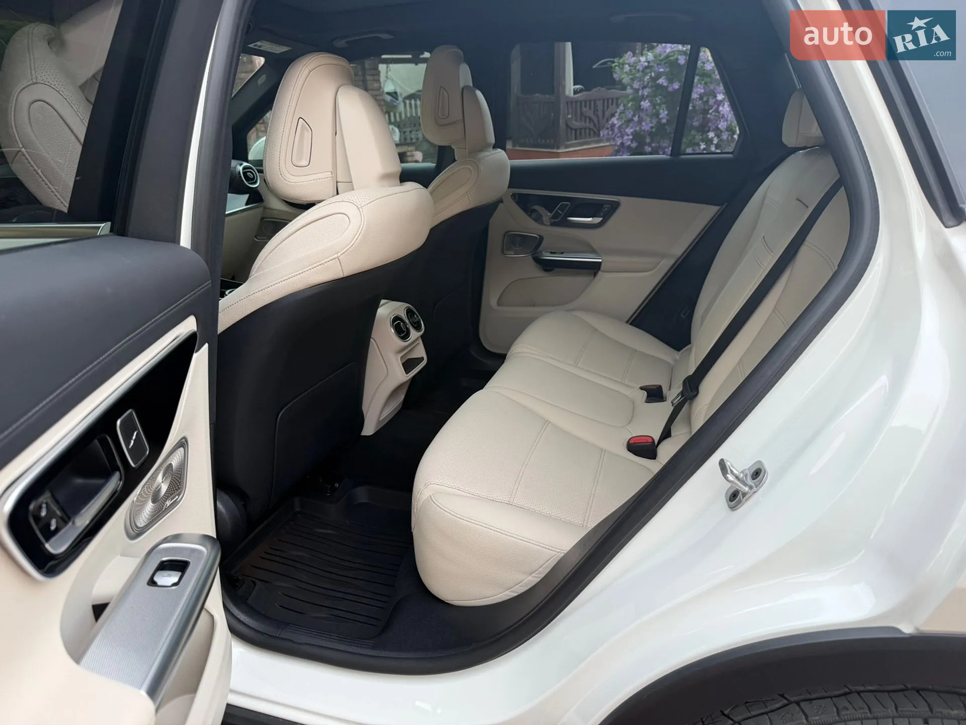 2023 Mercedes-Benz GLC - мініатюра 22