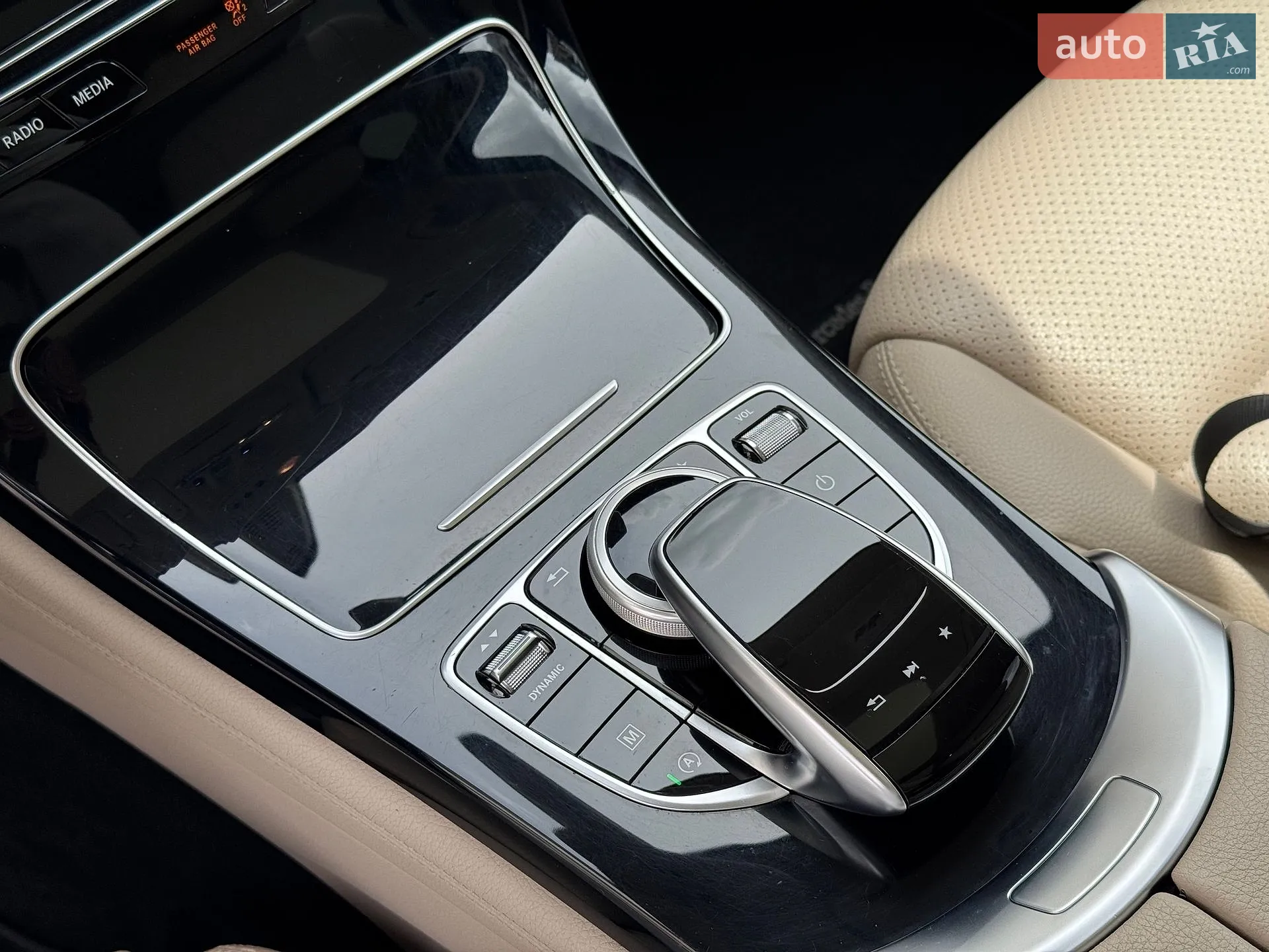 2016 Mercedes-Benz GLC - мініатюра 41
