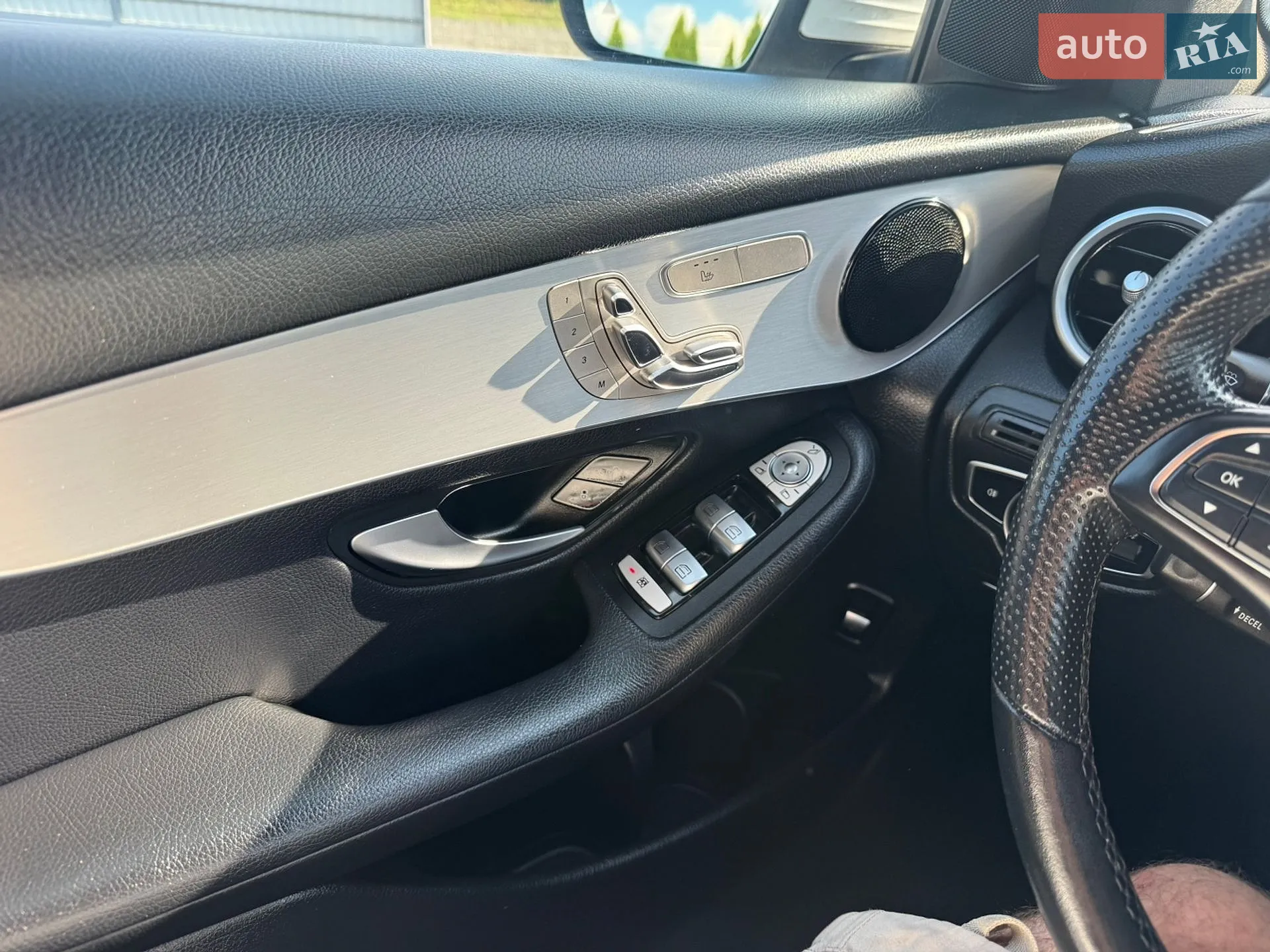 2019 Mercedes-Benz GLC - мініатюра 31