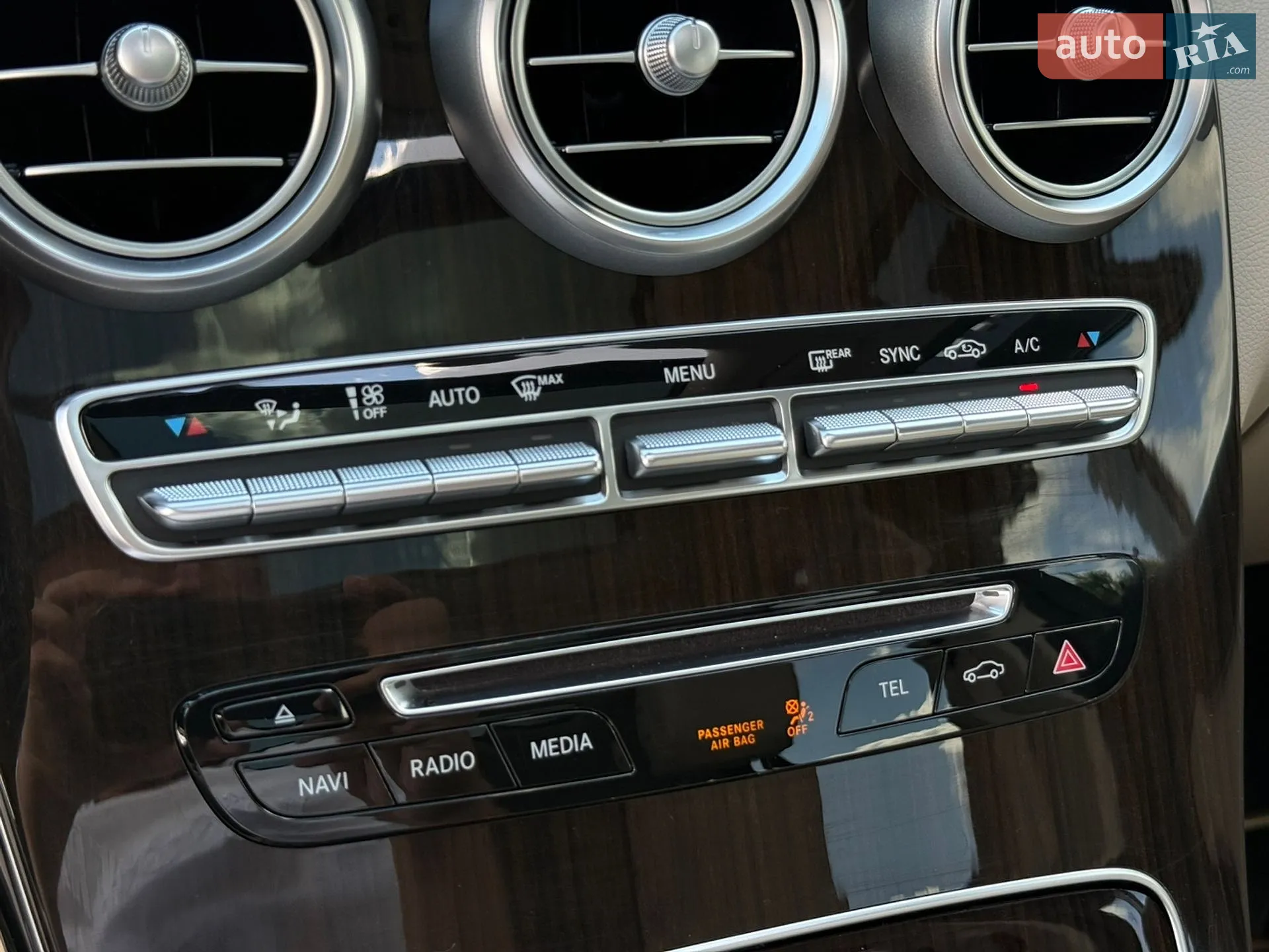2018 Mercedes-Benz GLC - мініатюра 33