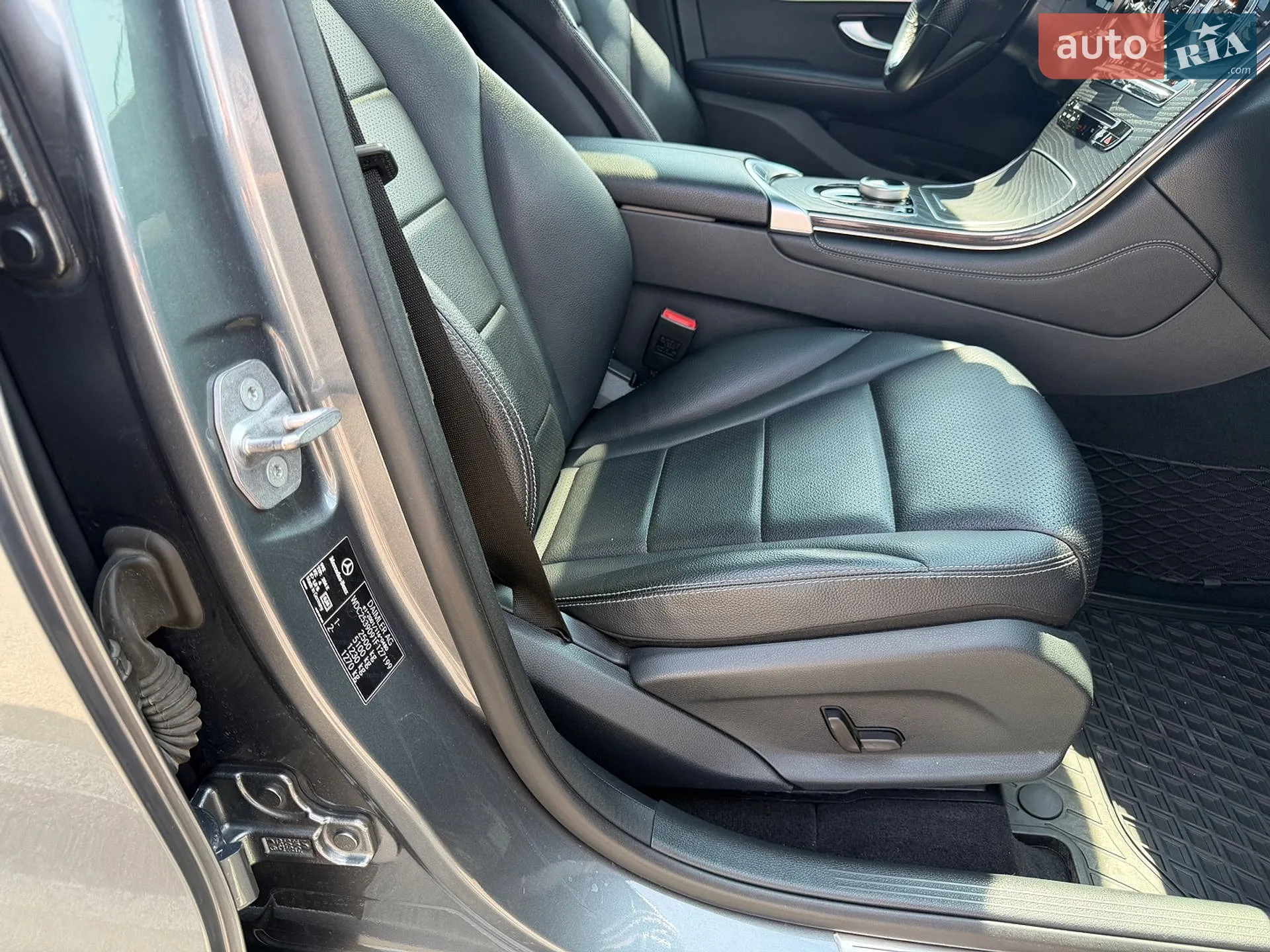 2016 Mercedes-Benz GLC - мініатюра 13