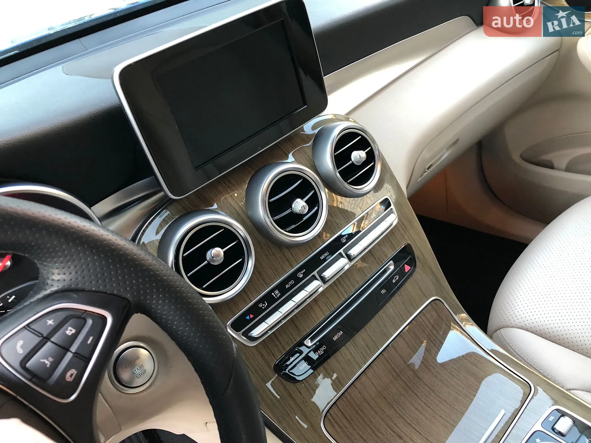 2018 Mercedes-Benz GLC - мініатюра 46