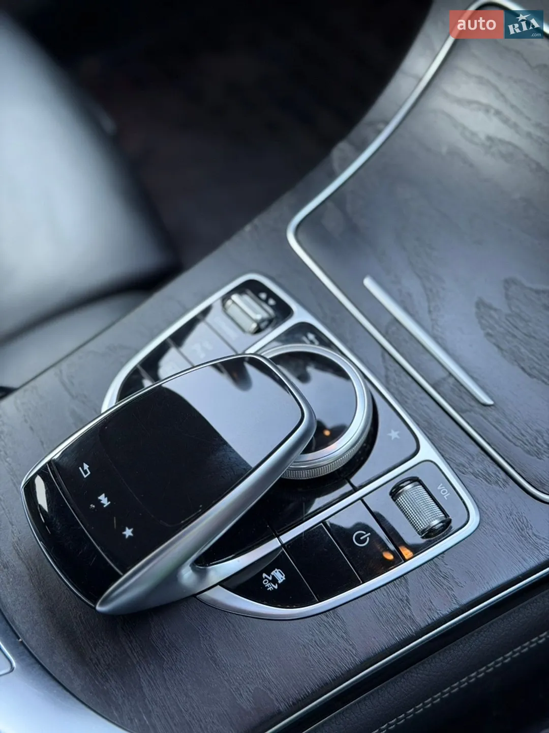 2016 Mercedes-Benz GLC - мініатюра 39