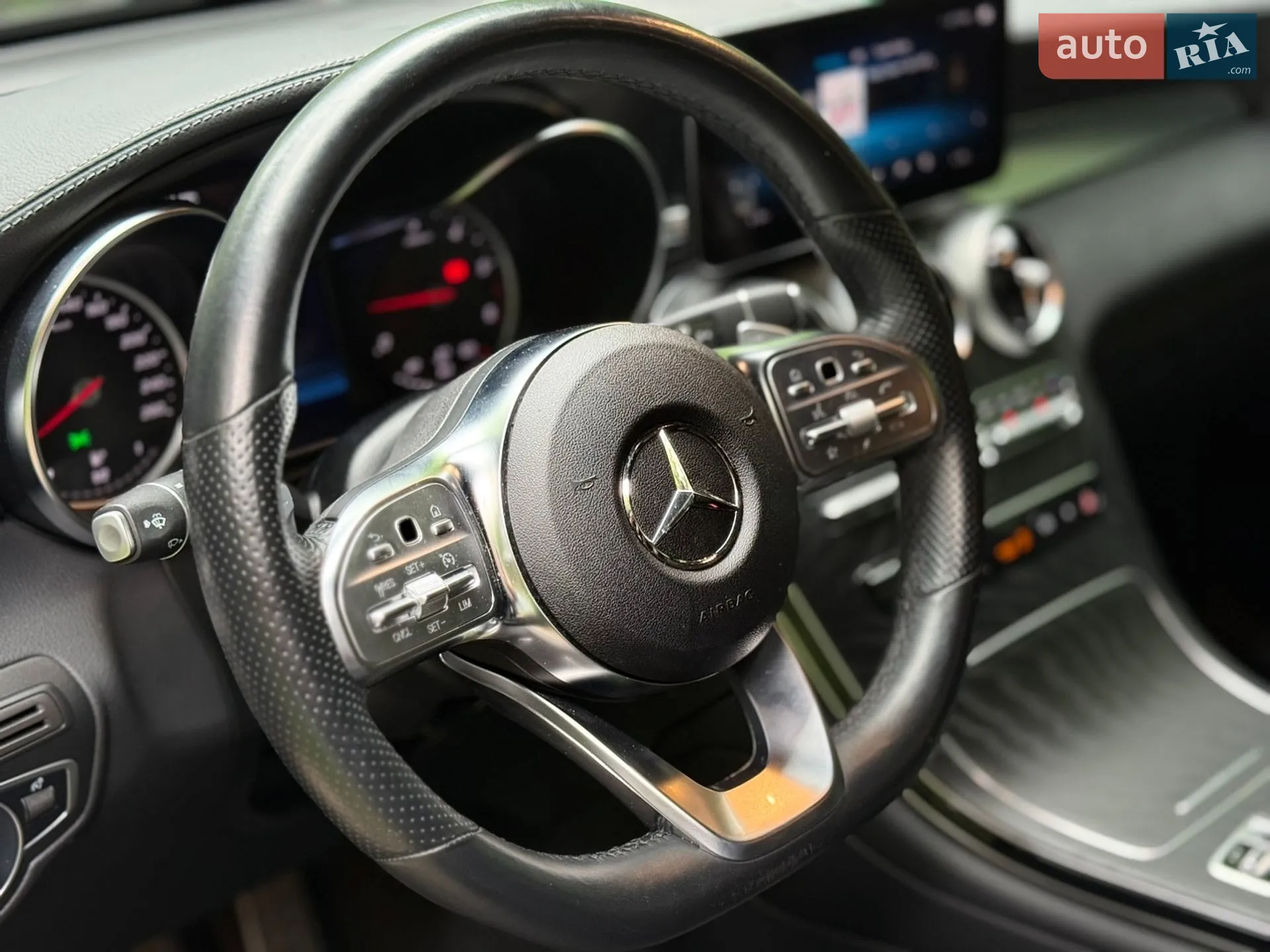 2022 Mercedes-Benz GLC - мініатюра 48