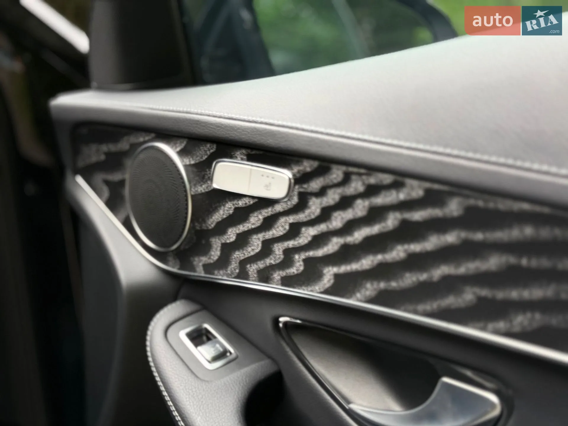 2022 Mercedes-Benz GLC - мініатюра 66