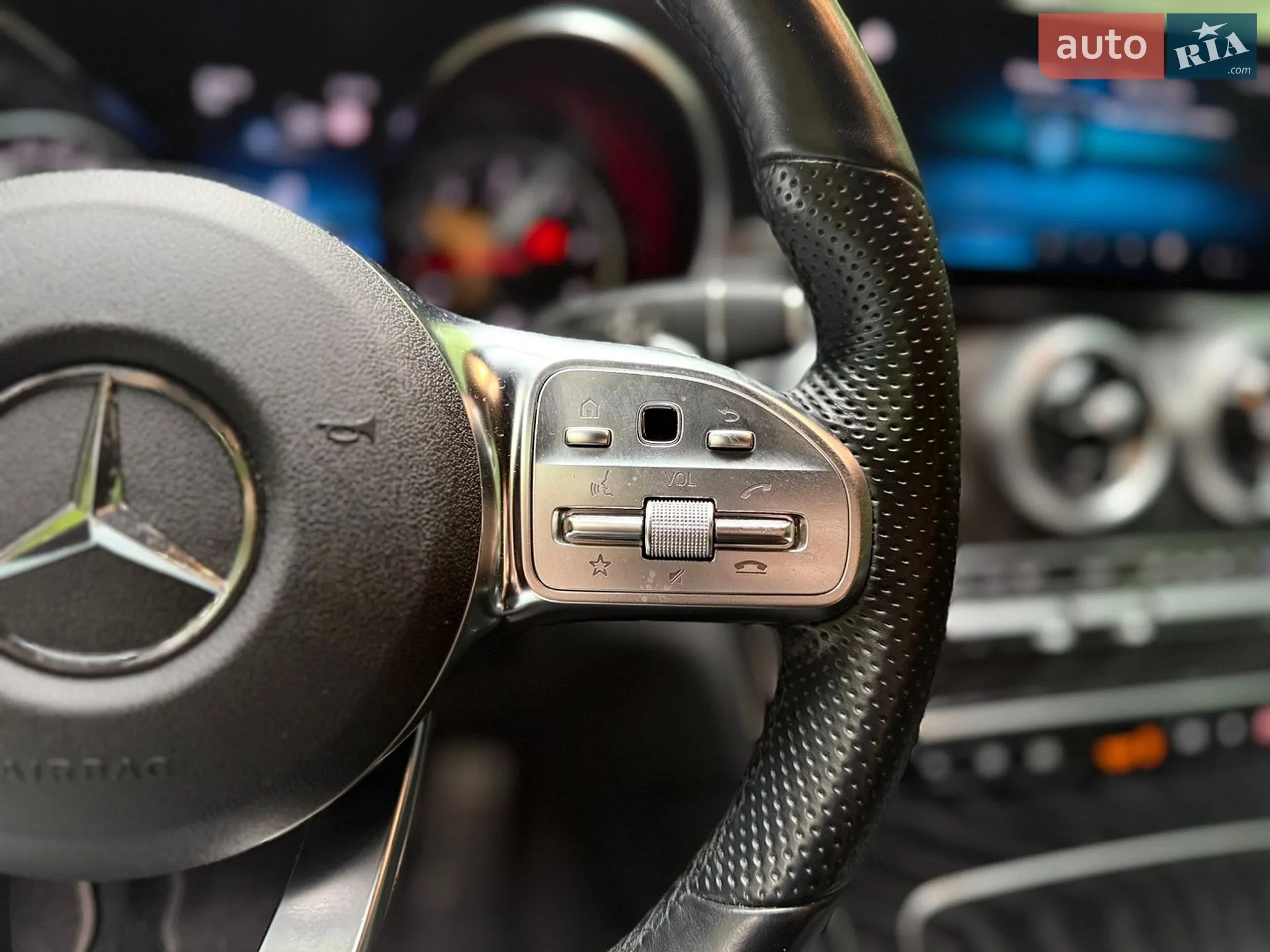2022 Mercedes-Benz GLC - мініатюра 126