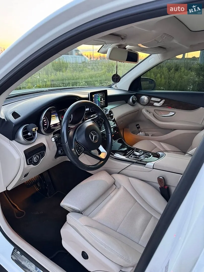 2017 Mercedes-Benz GLC - мініатюра 11