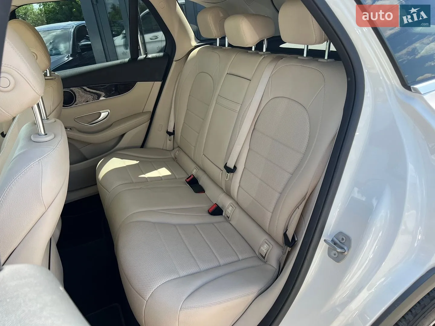 2021 Mercedes-Benz GLC - мініатюра 23