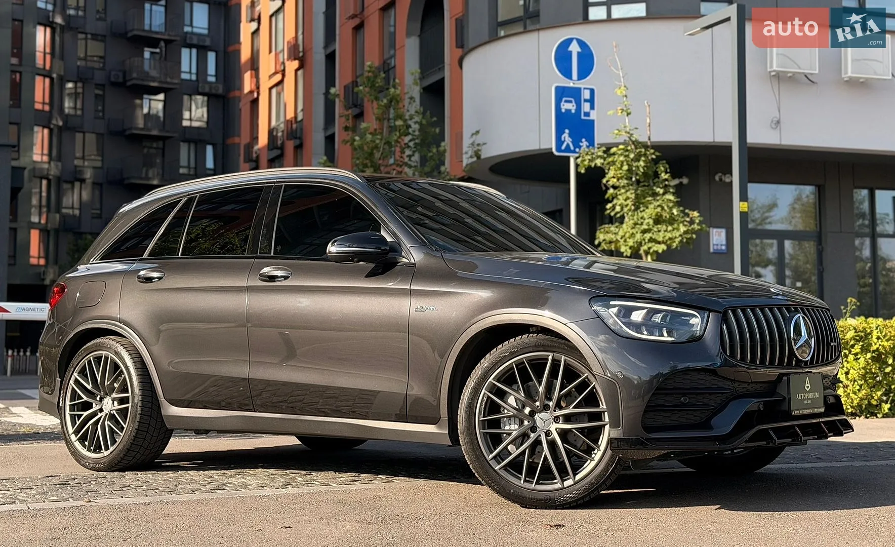 2020 Mercedes-Benz GLC - мініатюра 2