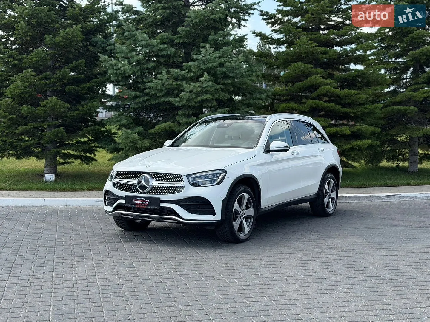 2022 Mercedes-Benz GLC - фото 1