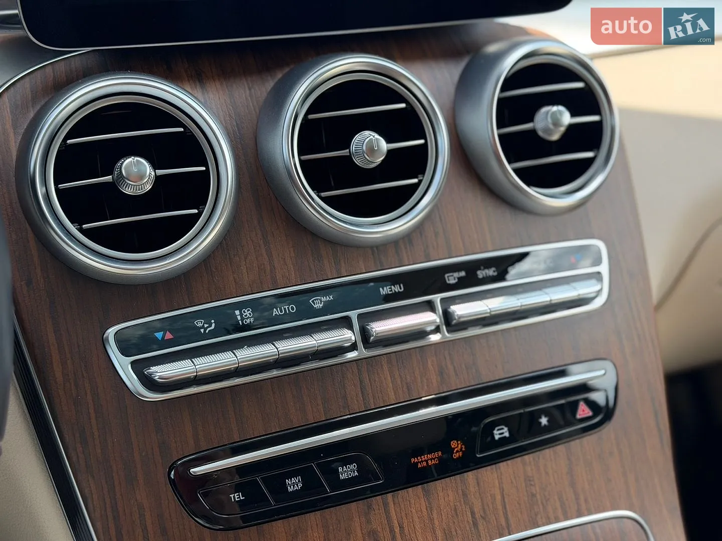 2022 Mercedes-Benz GLC - мініатюра 24