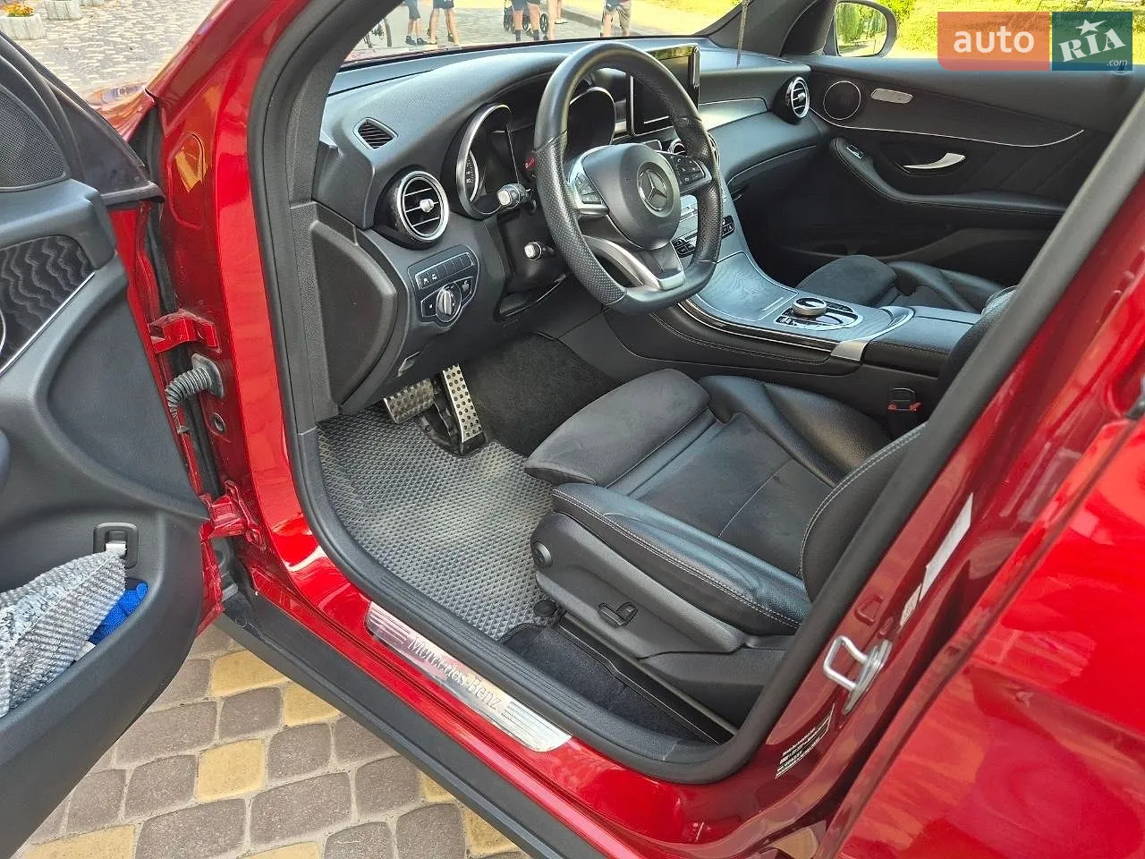 2018 Mercedes-Benz GLC - мініатюра 31