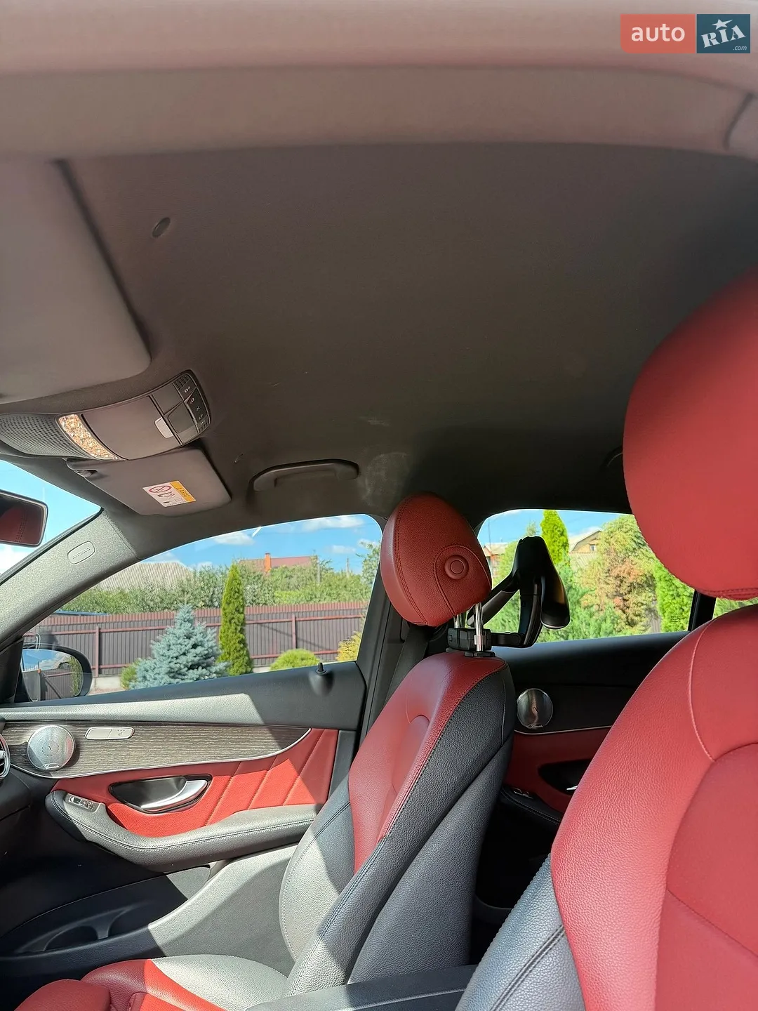 2019 Mercedes-Benz GLC - мініатюра 35