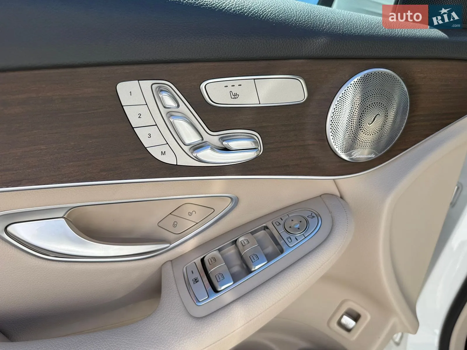 2020 Mercedes-Benz GLC - мініатюра 17