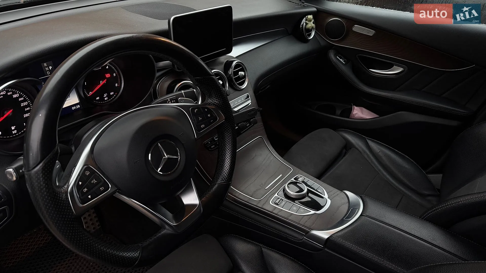 2016 Mercedes-Benz GLC - мініатюра 12