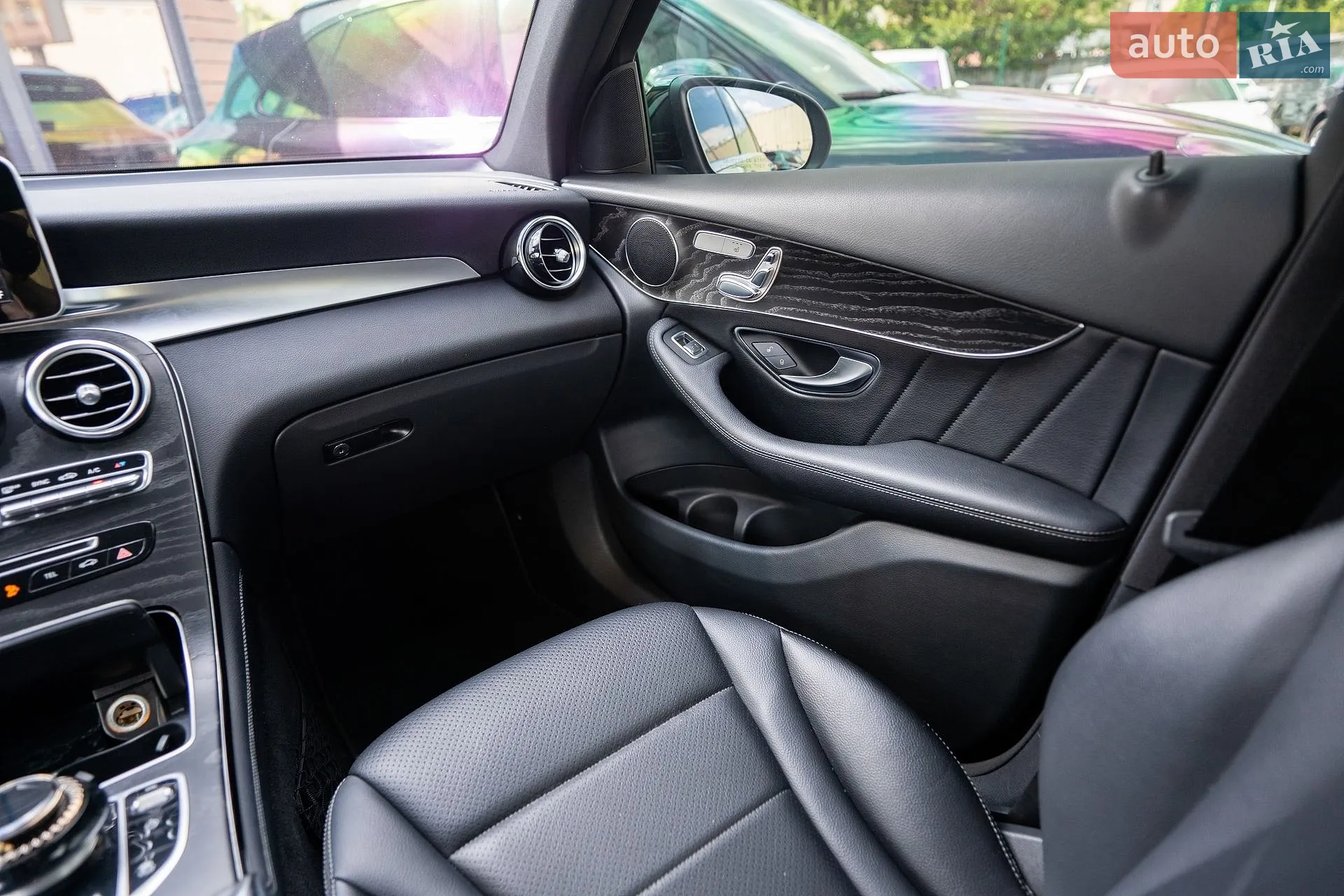 2017 Mercedes-Benz GLC - мініатюра 22