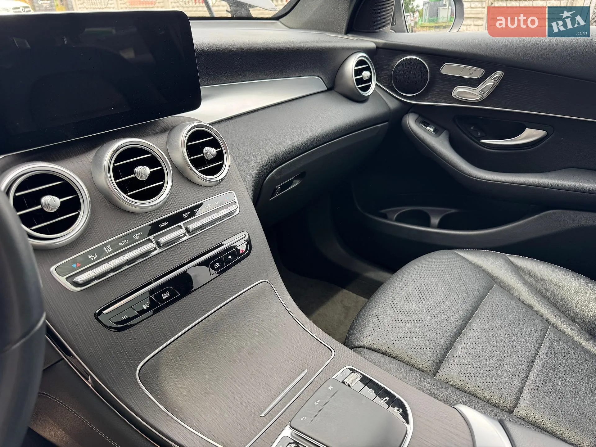 2021 Mercedes-Benz GLC - мініатюра 124